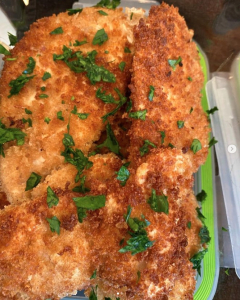 Crispy-Gluten-free-Chicken-Cutlets-and-Kale-Salad-w-Roasted-Veggies-and-Toasted-Seed 