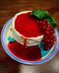 Grass-Fed-Petit-Brie-with-honey-infused-fresh-current-basil-glaze 