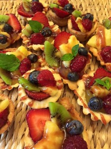 Lemon Curd Mini Fruit Tarts                                  