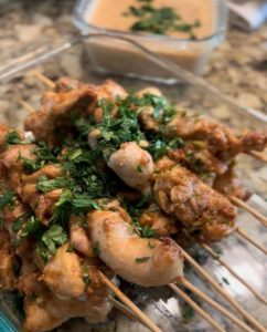 Seasoned-Chicken-Skewers-with-Peanut-Sauce 
